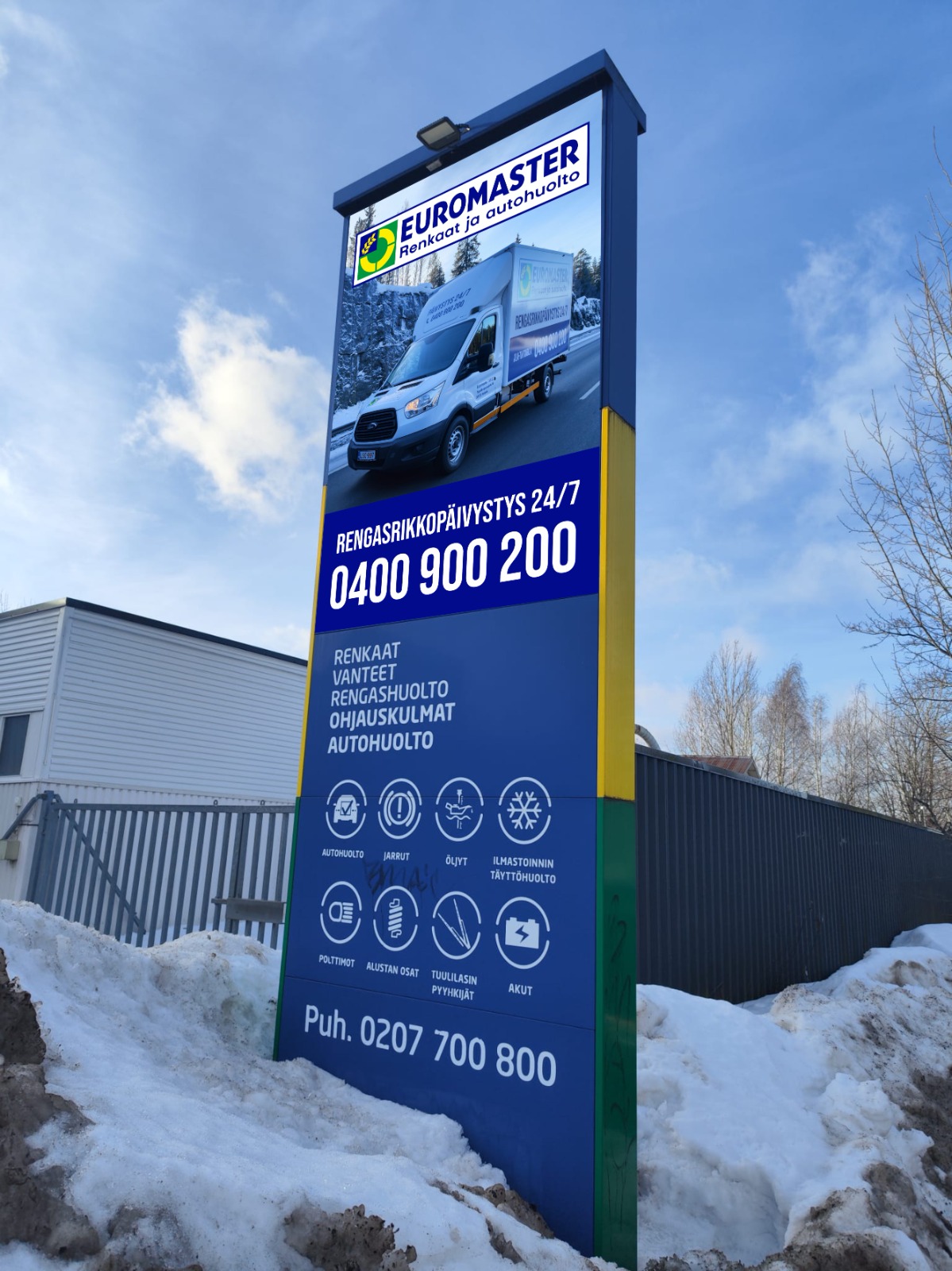 Euromaster-pyloni — rengasrikkopäivystys 24/7